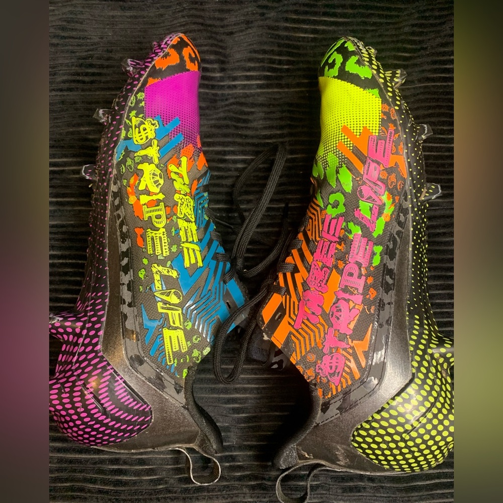 Adidas Men’s Football Cleats - Picture 6 of 7